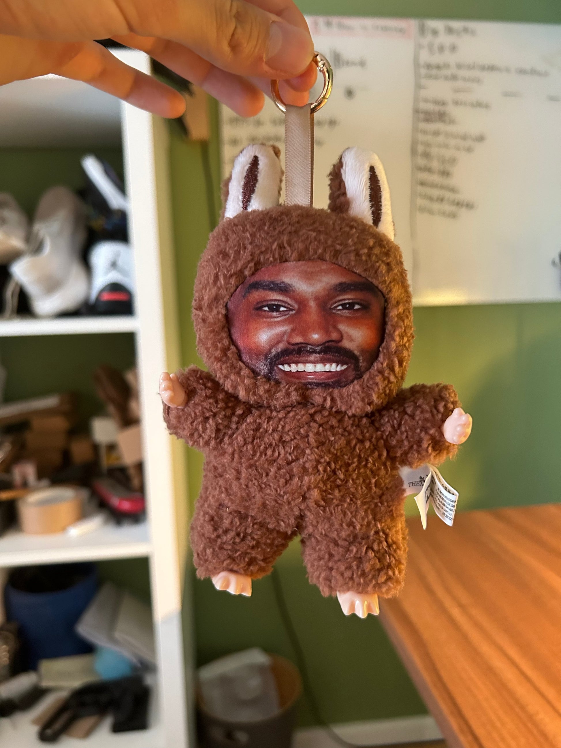 Yebubu - Kanye west labubu Moku