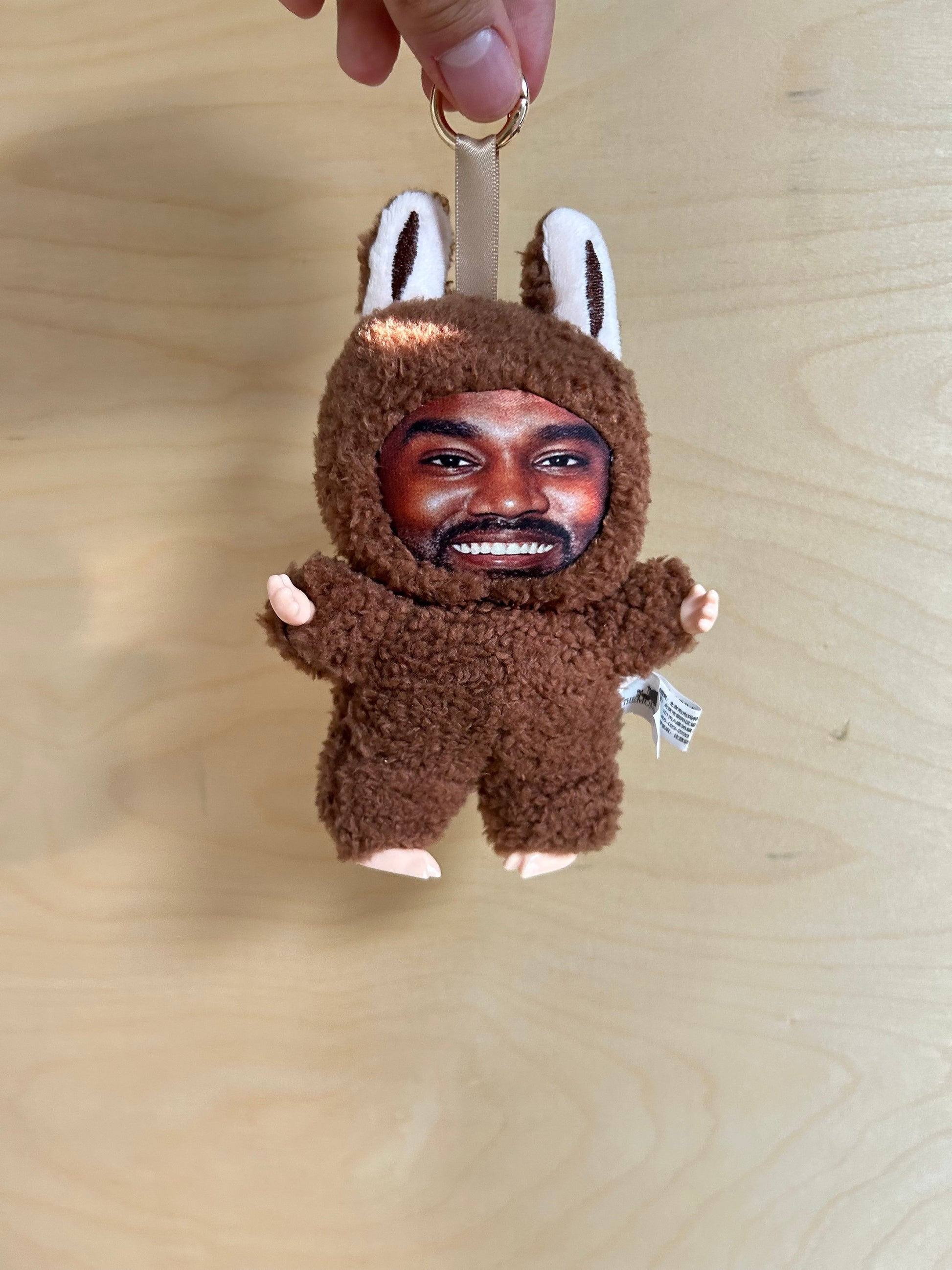 Yebubu - Kanye west labubu Moku